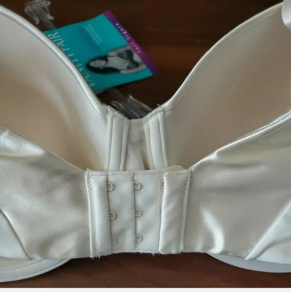 Vanity Fair Illumination Full Figure Underwire Bra - Picture 7 of 7